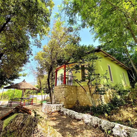 Ramo'S Green Beachside Retreat - Cozy 2 Bedroom Home Vlore Exterior photo