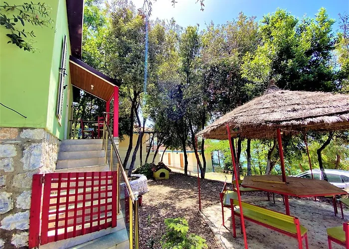 Ramo\'S Green Beachside Retreat - Cozy 2 Bedroom Home