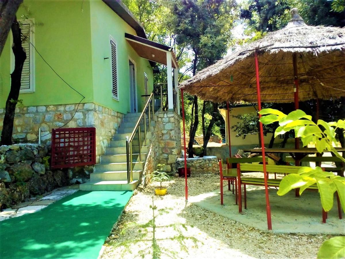 Ramo's Beachside Retreat - Cozy 2 Bedroom * Vlore
