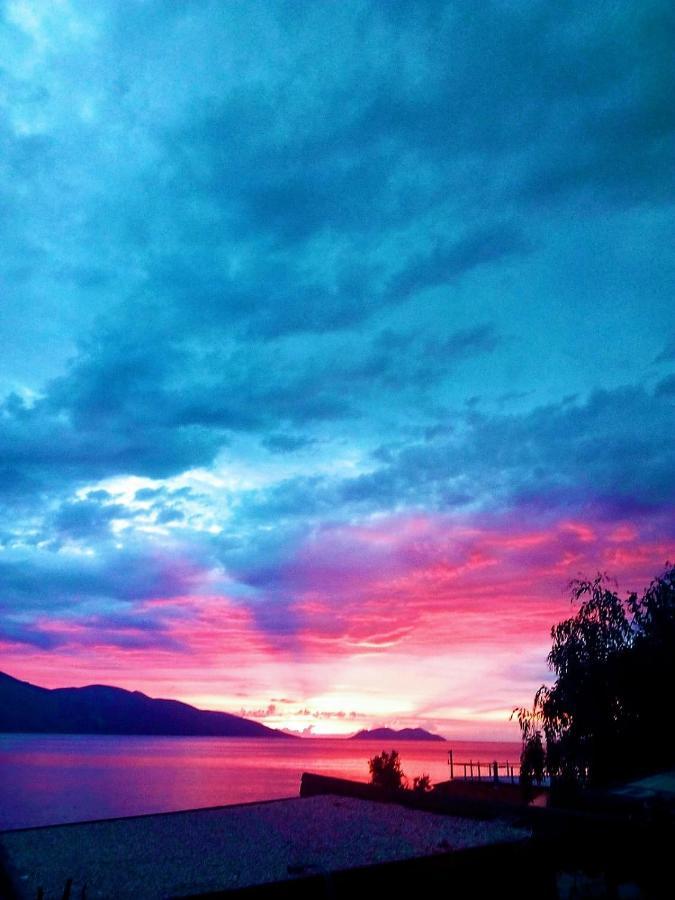 Ramo's Beachside Retreat - Cozy 2 Bedroom * Vlore
