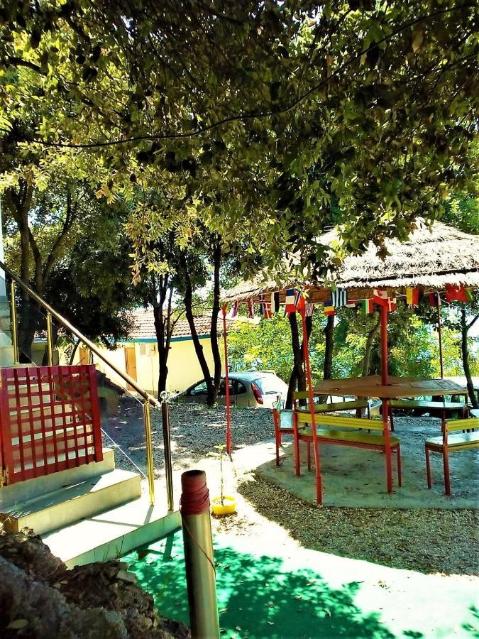 Ramo's Beachside Retreat - Cozy 2 Bedroom * Vlore